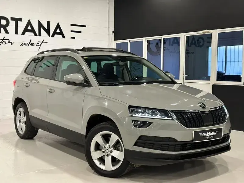 Usado Skoda Karoq Style 150 CV (110 kW) 2020 Gris / plata SUV