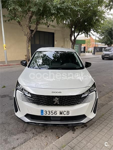 Usado Peugeot 5008 Active 130 CV (95 kW) 2022 Blanco Monovolumen