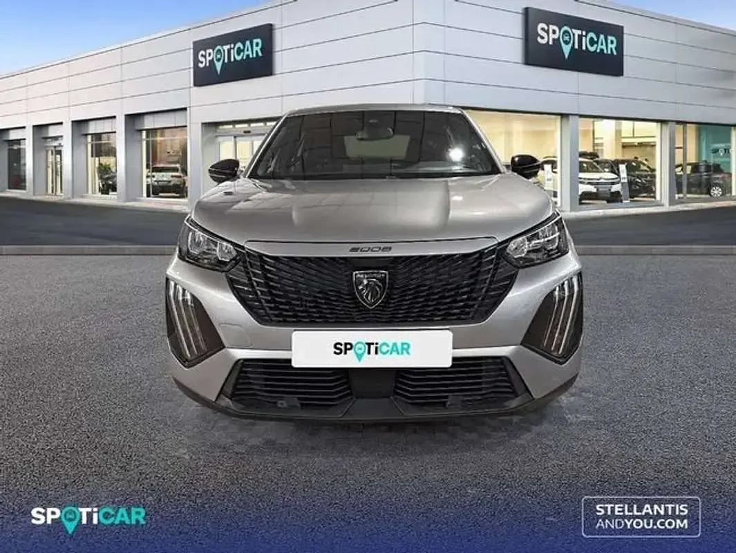 Usado Peugeot 2008 Active 102 CV (75 kW) 2023 Gris SUV
