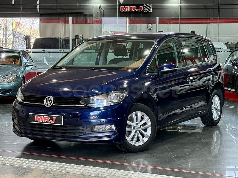 Usado VW Touran Advance 110 CV (80 kW) 2016 Azul Monovolumen