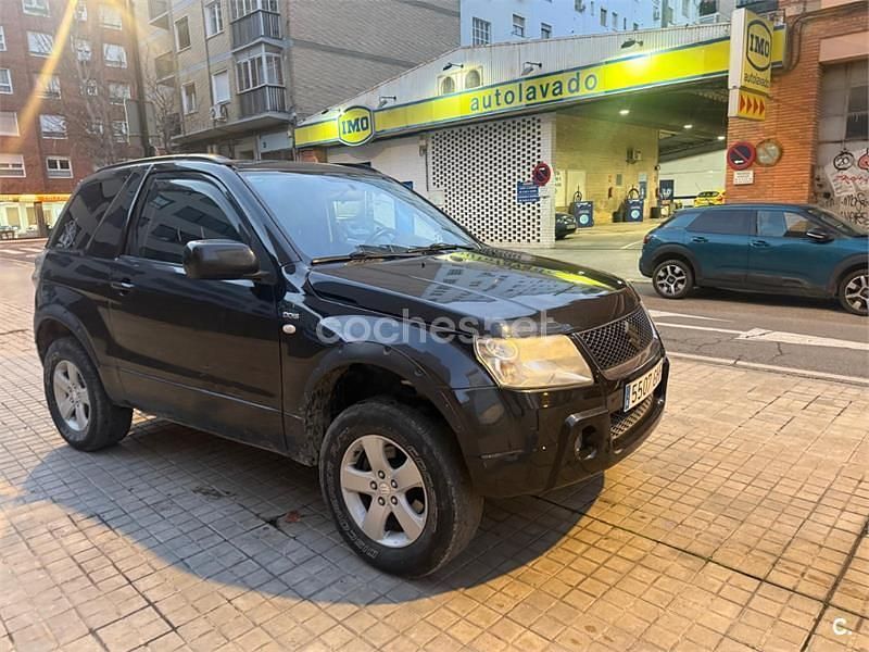 Usado Suzuki Grand Vitara 129 CV (94 kW) 2008 Negro SUV