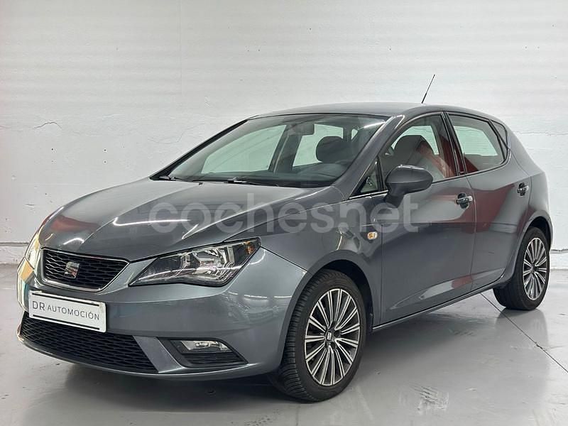 Usado Seat Ibiza CONNECT 90 CV (66 kW) 2017 Gris / plata Berlina