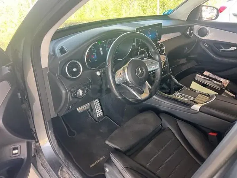 Usado Mercedes GLC300e 306 CV (225 kW) 2021 Gris / plata SUV
