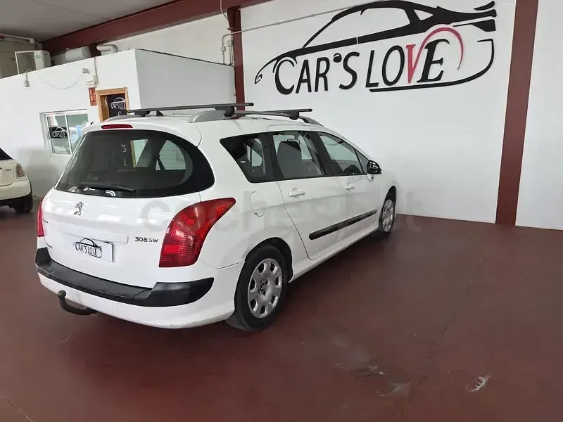 Usado Peugeot 308 SW Access 92 CV (67 kW) 2012 Blanco Familiar