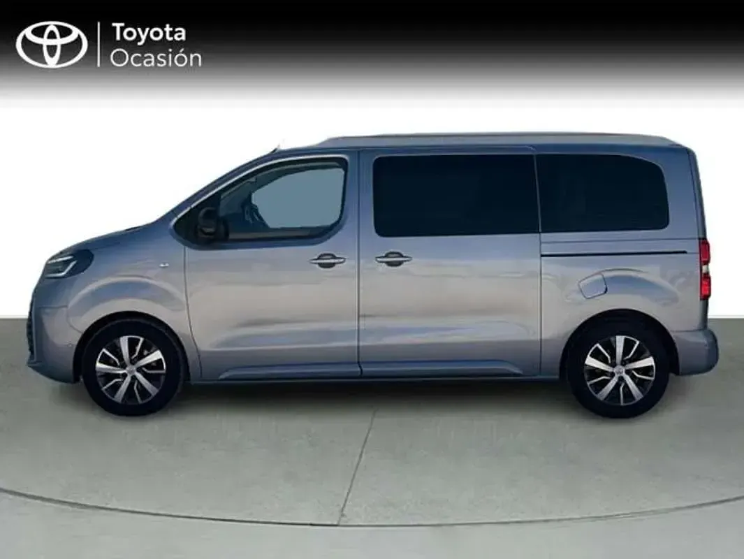 Usado Toyota Proace 145 CV (106 kW) 2024 Gris Monovolumen