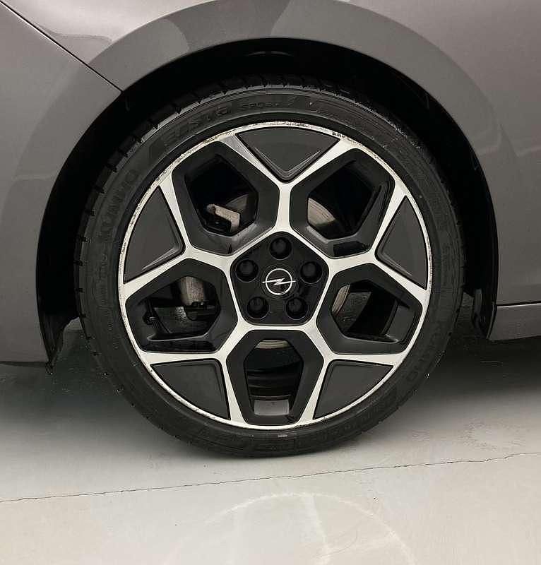 Usado Opel Astra S 131 CV (96 kW) 2023 Plateado Utilitario