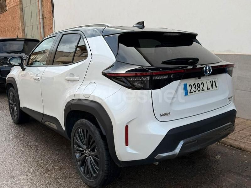 Usado Toyota Yaris Cross 116 CV (85 kW) 2022 Blanco SUV