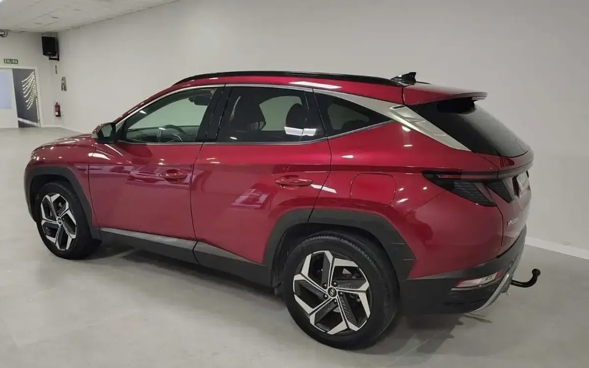 Usado Hyundai Tucson 265 CV (194 kW) 2021 Burdeos SUV