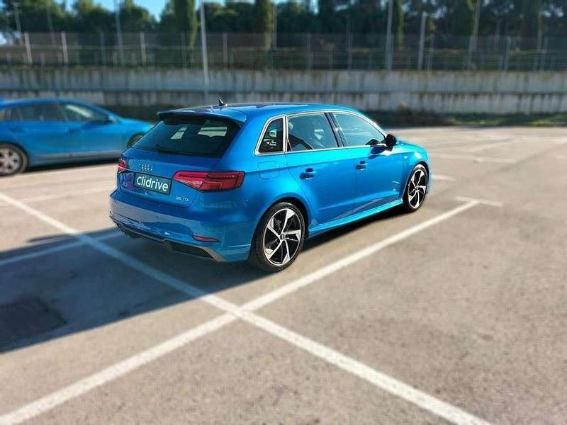 Usado Audi A3 Sportback S-Line 150 CV (110 kW) 2019 Azul Utilitario