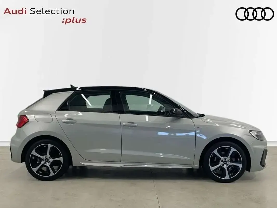 Usado Audi A1 Sportback 116 CV (85 kW) 2025 Gris Utilitario