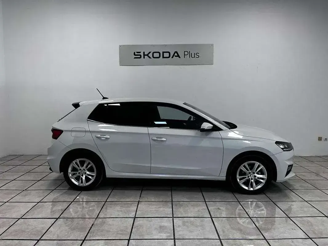 Usado Skoda Fabia 95 CV (69 kW) 2025 Blanco Utilitario