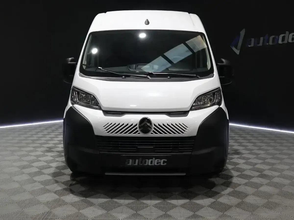 Nuevo Citroën Jumper 120 CV (88 kW) 2025 Blanco Monovolumen