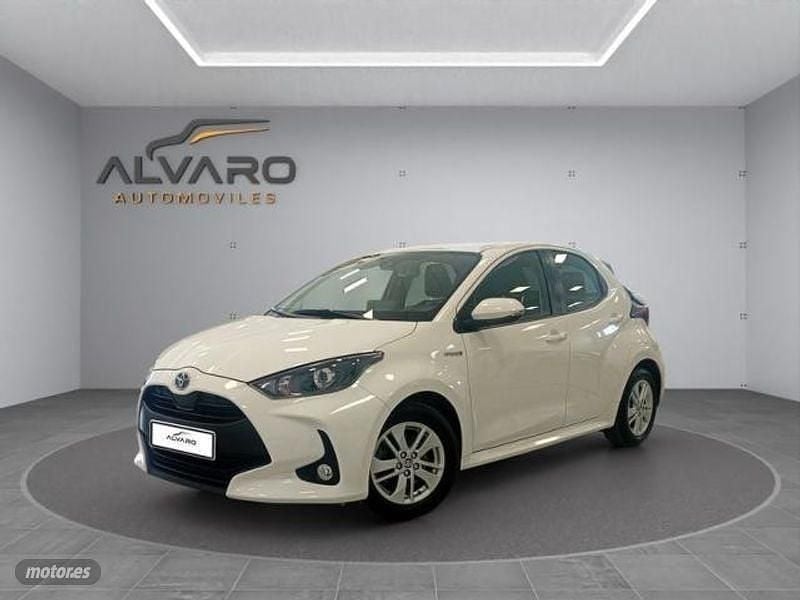 Blanco Usado 2021 Toyota Yaris Active Berlina | 16.490 € - Imagen 1/4