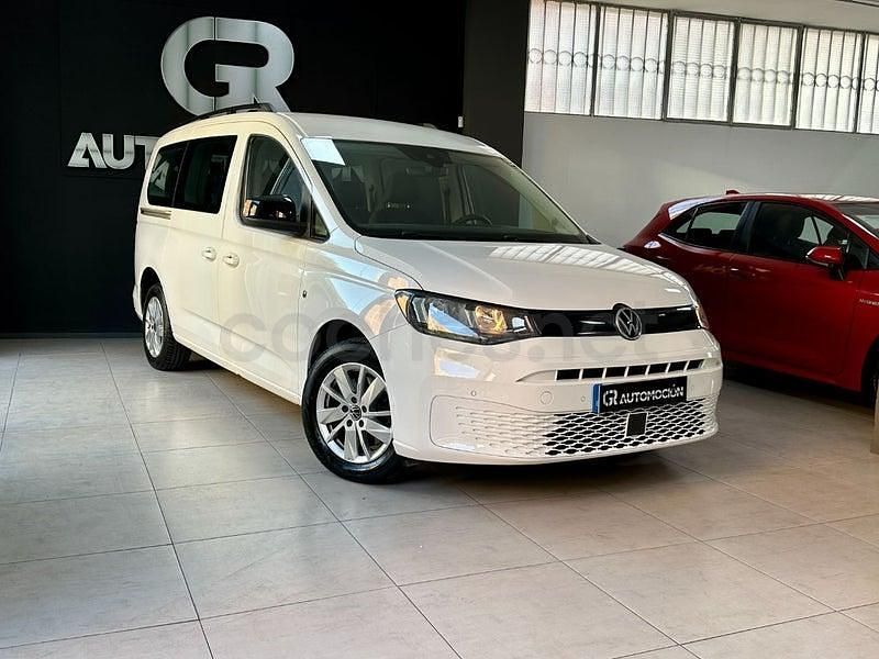 Usado VW Caddy 102 CV (75 kW) 2021 Blanco Monovolumen