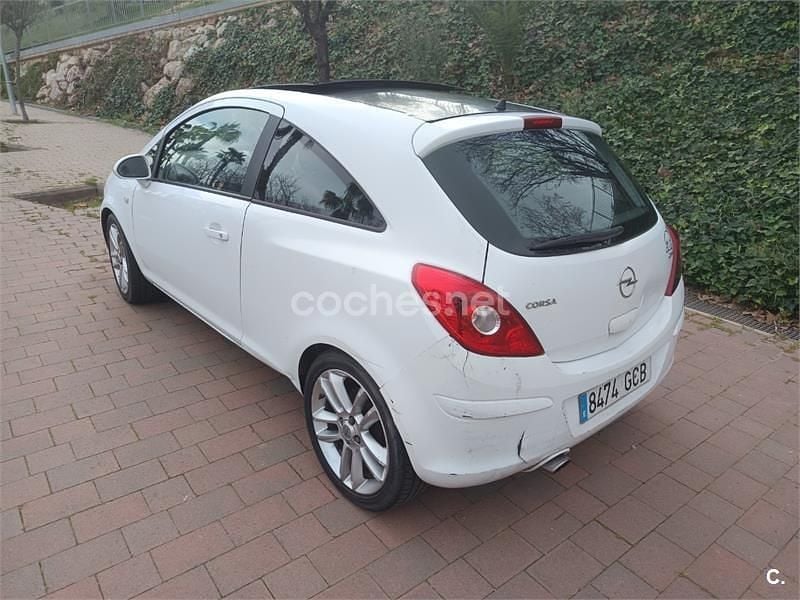 Usado Opel Corsa Enjoy 90 CV (66 kW) 2008 Blanco Utilitario