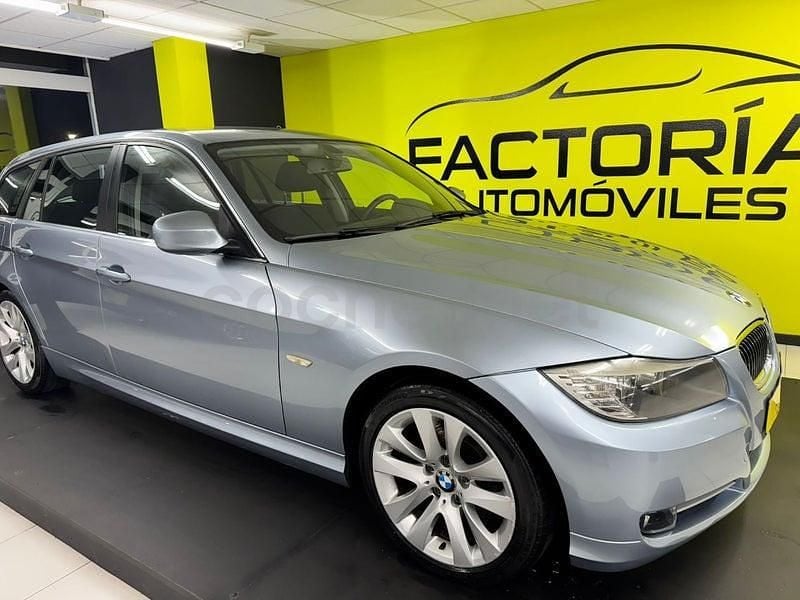 Usado BMW 318 143 CV (105 kW) 2011 Azul Familiar