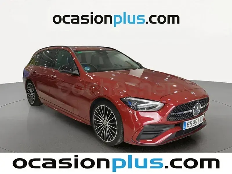 Usado Mercedes C220 200 CV (147 kW) 2022 Rojo Familiar