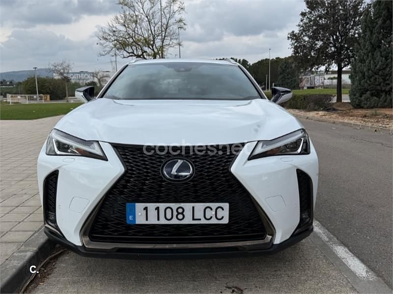 Usado Lexus UX Sport Line 184 CV (135 kW) 2019 Blanco SUV