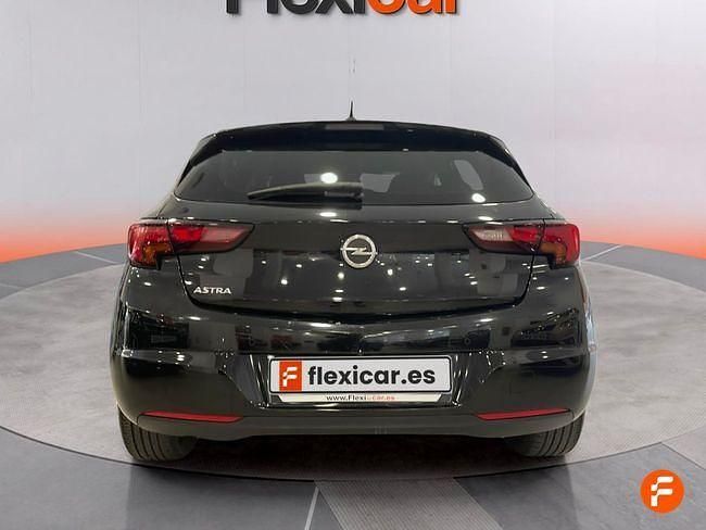 Usado Opel Astra 110 CV (80 kW) 2020 Negro