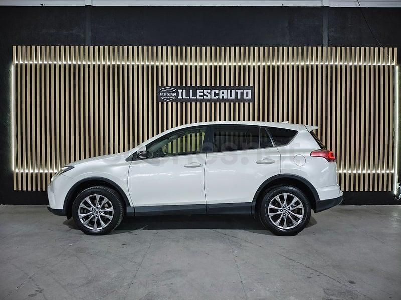 Usado Toyota RAV4 Business Edition 143 CV (105 kW) 2017 Blanco SUV