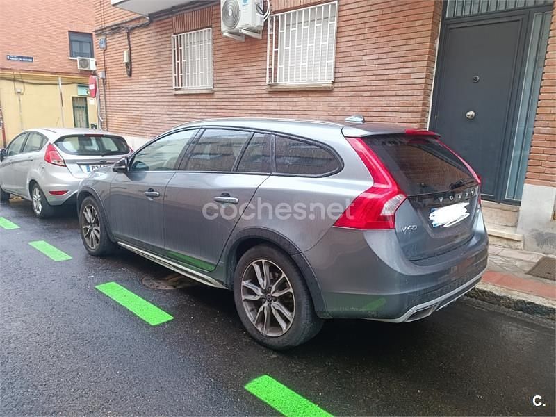 Usado Volvo V60 CC 190 CV (139 kW) 2016 Gris / plata Familiar
