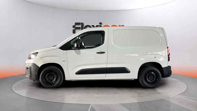 Usado Citroën Berlingo Feel 102 CV (75 kW) 2021 Blanco Monovolumen