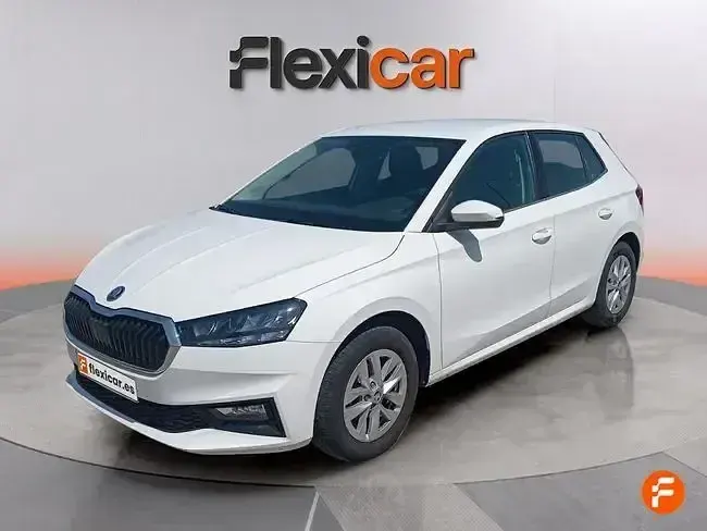 Usado Skoda Fabia Ambition 95 CV (69 kW) 2023 Blanco Utilitario