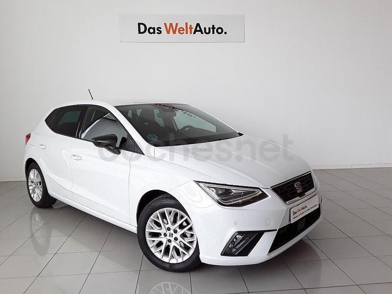 Usado Seat Ibiza FR 115 CV (84 kW) 2025 Blanco Utilitario