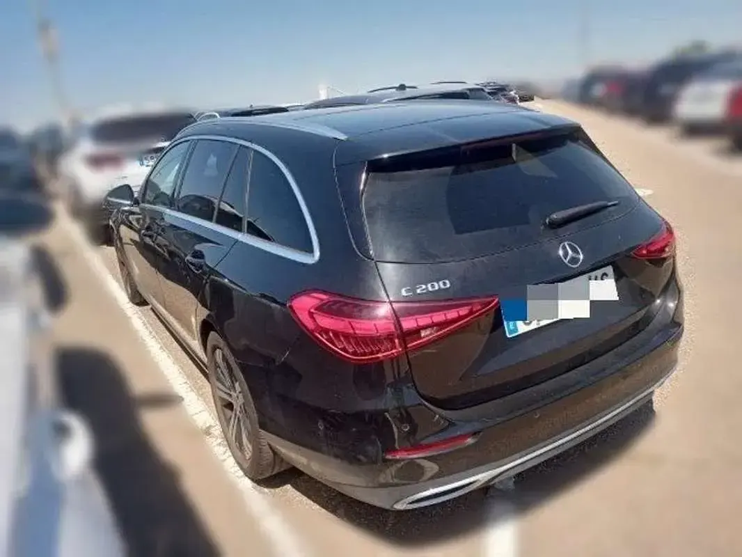 Usado Mercedes 200 204 CV (150 kW) 2022 Negro Familiar