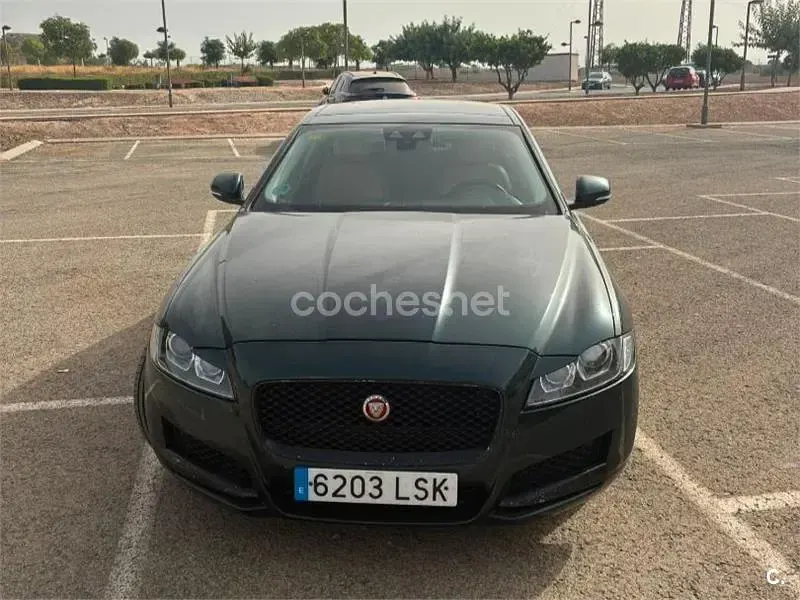 Usado Jaguar XF Prestige 180 CV (132 kW) 2016 Verde Berlina
