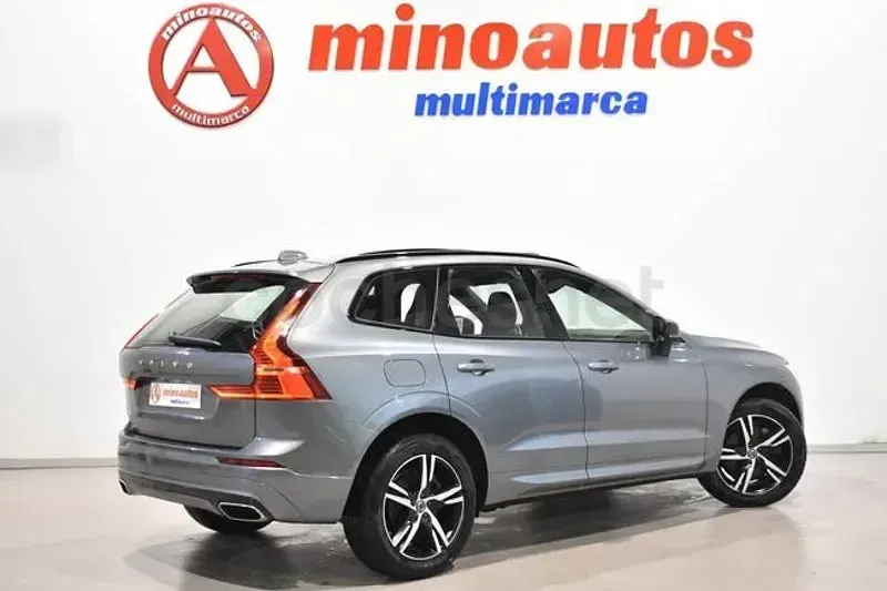 Usado Volvo XC60 R-Design 390 CV (286 kW) 2020 Gris / plata SUV