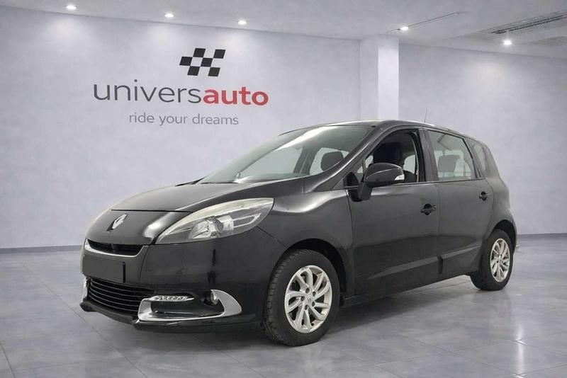 Usado Renault Scénic III Dynamique 110 CV (80 kW) 2013 Negro Monovolumen