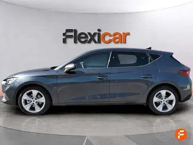 Usado Seat Leon FR 150 CV (110 kW) 2025 Blanco