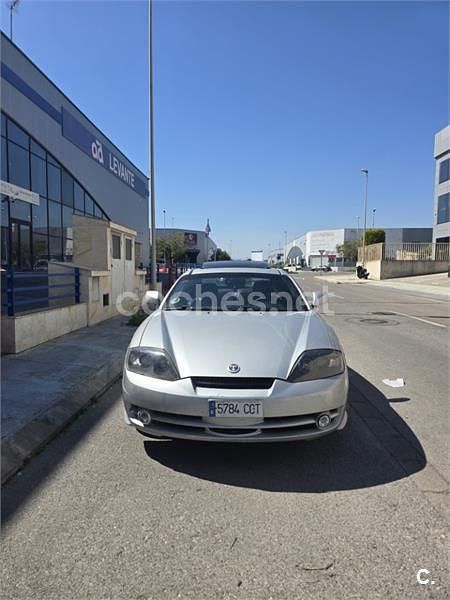 Usado Hyundai Coupé 167 CV (122 kW) 2002 Gris / plata Coupe