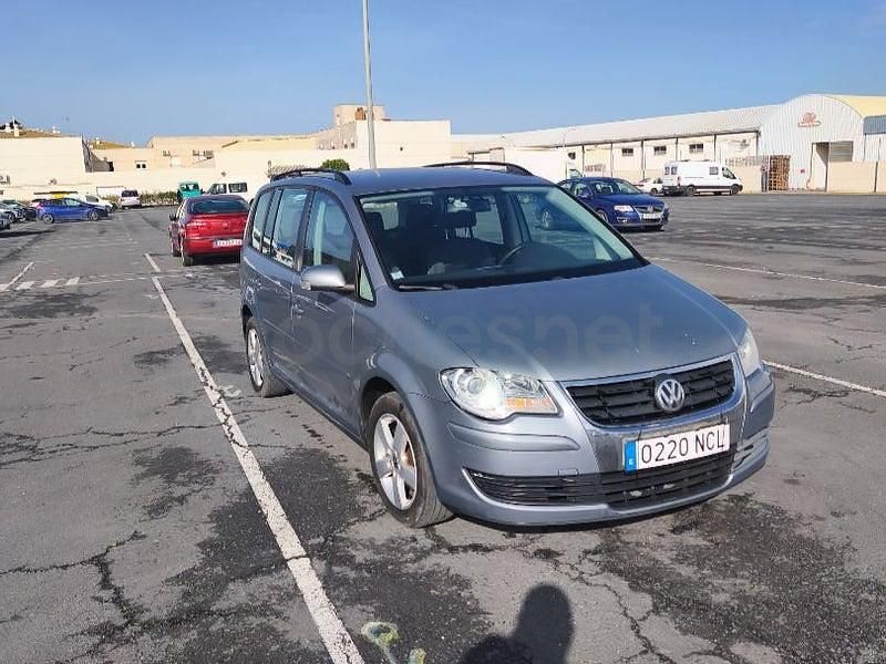 Usado VW Touran 105 CV (77 kW) 2009 Azul Monovolumen