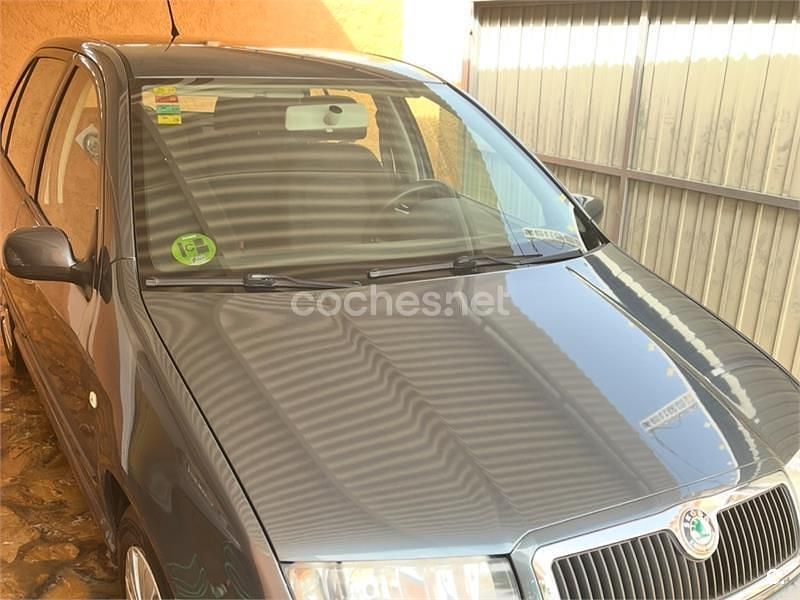 Azul Usado 2007 Skoda Fabia Berlina | 2500 € (Buen precio) - Imagen 1/4