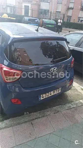 Usado Hyundai i10 66 CV (48 kW) 2014 Azul Utilitario