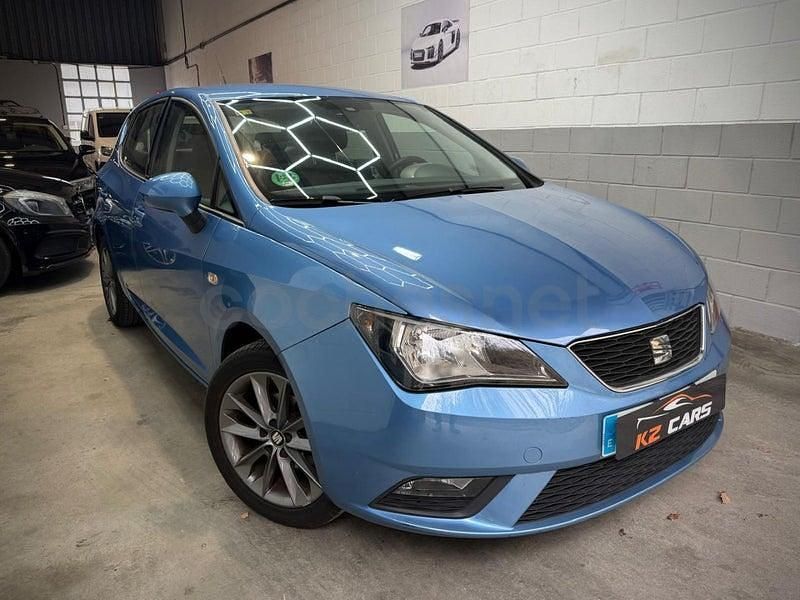 Usado Seat Ibiza I-Tech 85 CV (62 kW) 2015 Azul Berlina