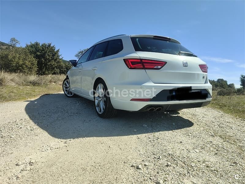 Usado Seat Leon ST FR 180 CV (132 kW) 2018 Blanco Familiar