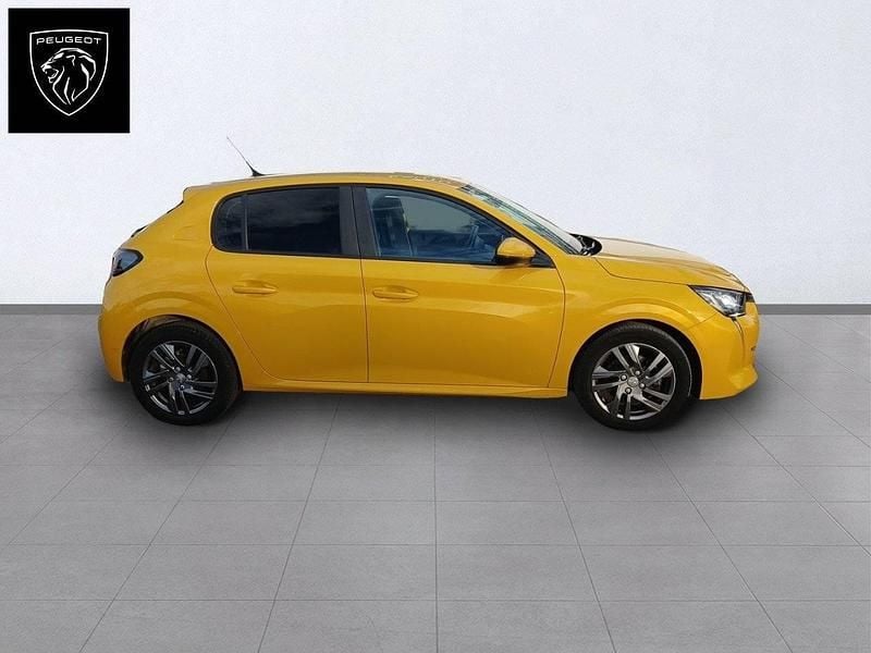 Usado Peugeot 208 Active 100 CV (73 kW) 2021 Dorado Utilitario