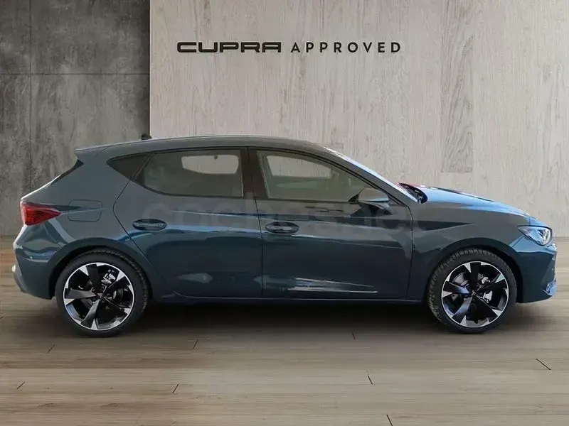 Usado Cupra Leon 204 CV (150 kW) 2025 Azul Berlina