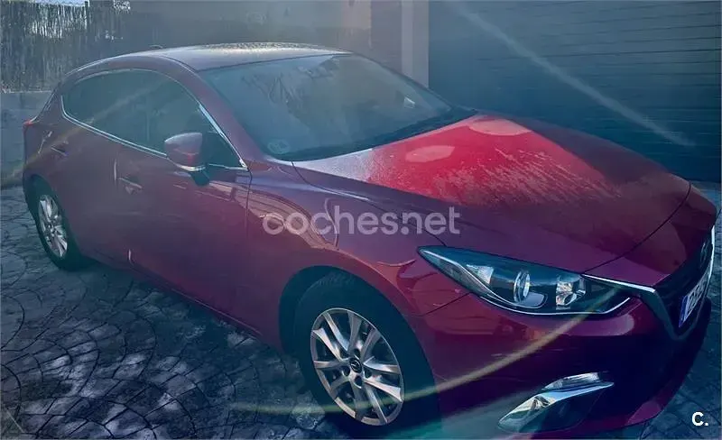 Usado Mazda 3 Style 120 CV (88 kW) 2015 Rojo Berlina