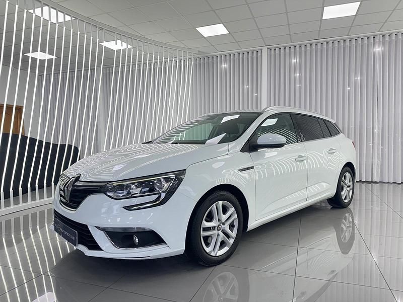 Usado Renault Mégane IV Business 115 CV (84 kW) 2020 Blanco Familiar