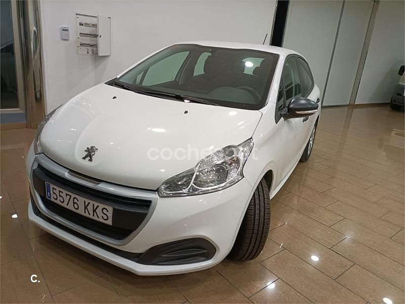 Usado Peugeot 208 Active 75 CV (55 kW) 2018 Blanco Utilitario