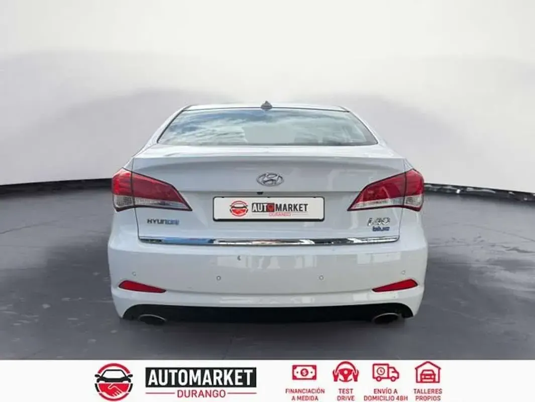 Usado Hyundai i40 136 CV (100 kW) 2013 Blanco Berlina