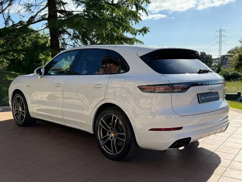 Usado Porsche Cayenne E-Hybrid 462 CV (339 kW) 2019 Blanco SUV