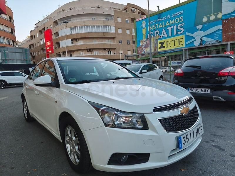 Usado Chevrolet Cruze LT 163 CV (119 kW) 2011 Blanco Berlina