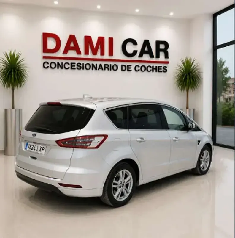 Usado Ford S-MAX Titanium 150 CV (110 kW) 2022 Monovolumen