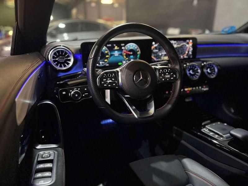 Usado Mercedes CLA250e 218 CV (160 kW) 2021 Plateado Berlina