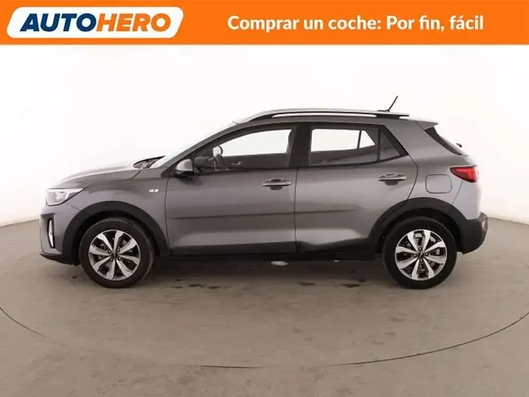 Usado Kia Stonic 84 CV (61 kW) 2023 Gris SUV